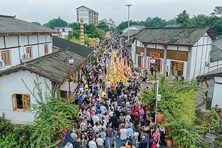 孙兴慜：拿到重要的三分需要每个人的努力，祝大家圣诞快乐