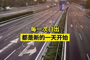 菲利普斯本场比赛数据：替补送点&传球成功率44.4%，评分5.6